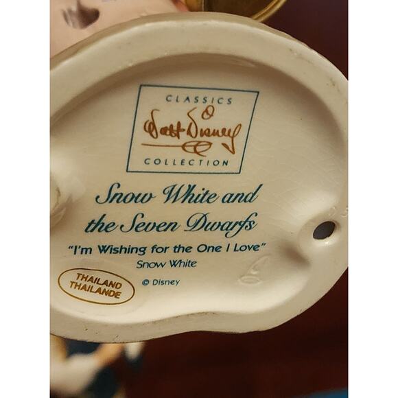 WDCC Walt Disney Classics Snow White Prince I'm Wishing for the One I Love Box - Picture 6 of 16